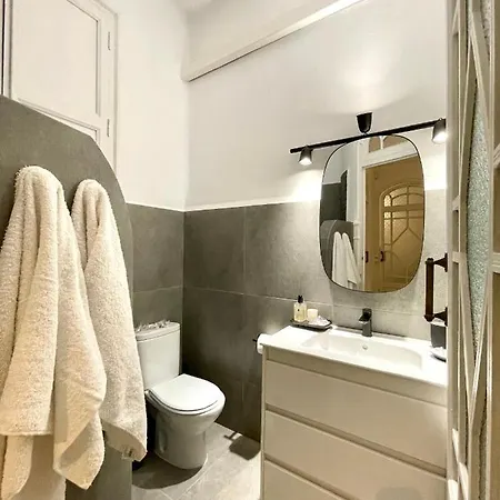 Luxury Center Valence
