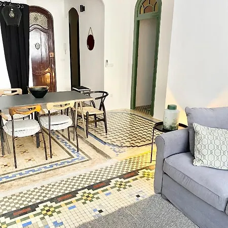 Victoria Site-luxury Center Apartment *